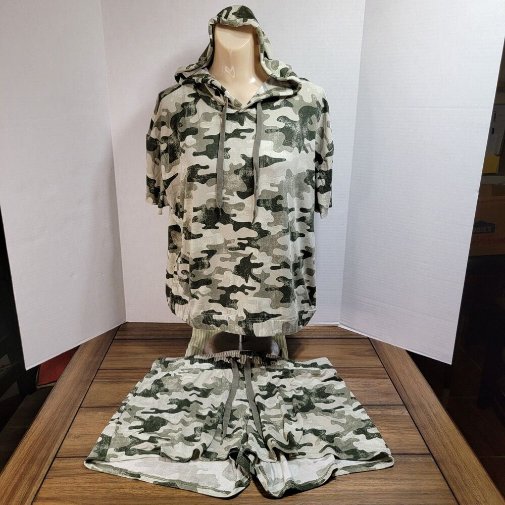 Almost Famous PJ Set Shorts & Hoodie Tee Camo - Size 1XL NWT